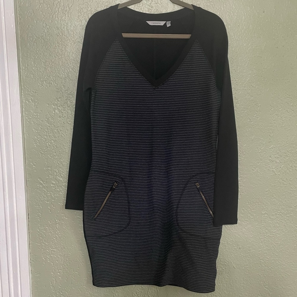 Athleta Sweater Dress with Pockets Size Medium Black and Gray Stretchy